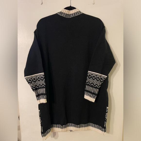 NWT Bloomchic Geometric Black and White Button Down Pocket Cardigan Sz 12 (L) - Picture 2 of 7